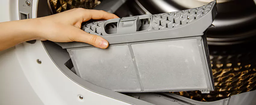 Signs Of A Clogged Dryer Lint Trap in The Woodlands, Texas